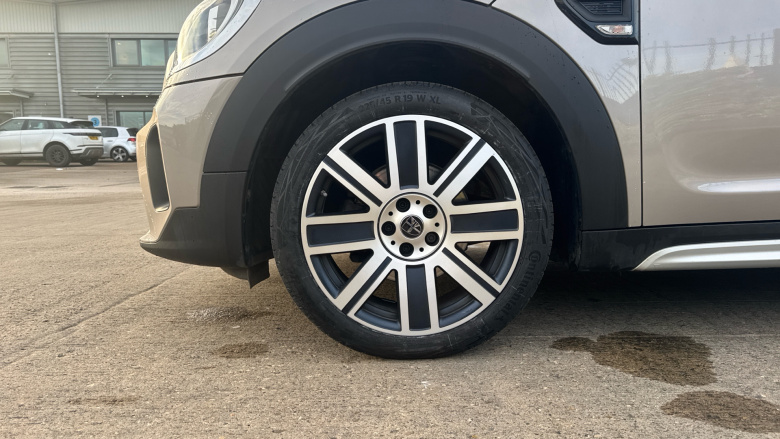 MINI Countryman 1.5 Cooper Exclusive 5dr Auto [Comfort Pack] Petrol Hatchback